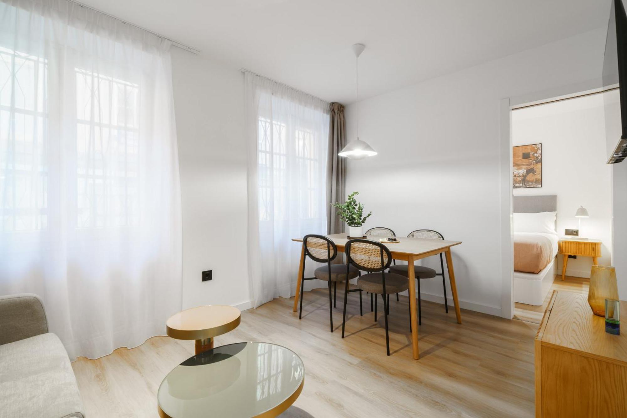 Limehome Malaga Calle Victoria Zewnętrze zdjęcie