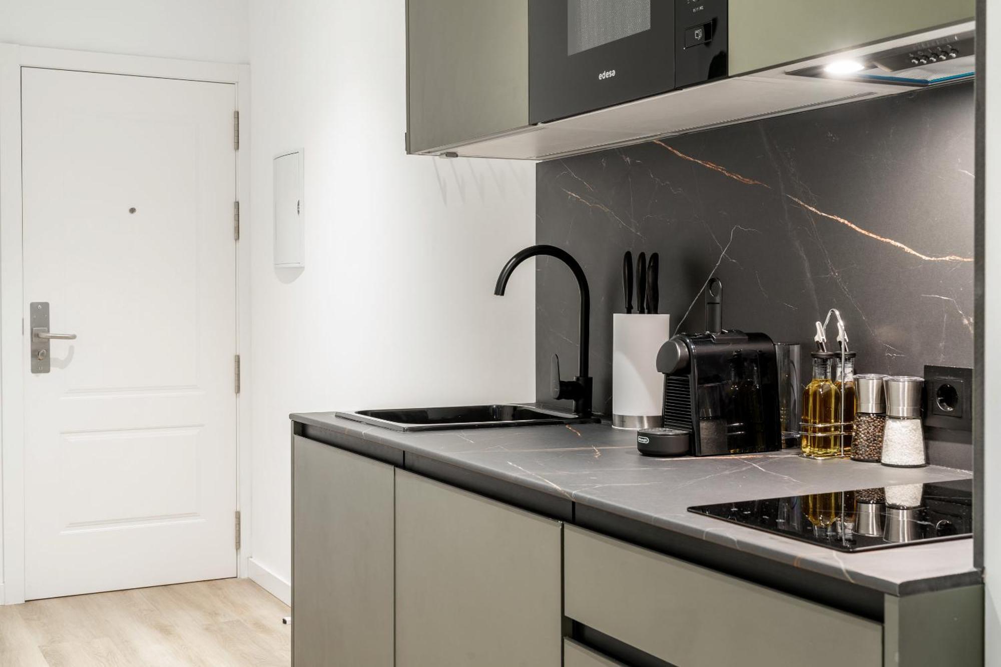 Limehome Malaga Calle Victoria Pokój zdjęcie