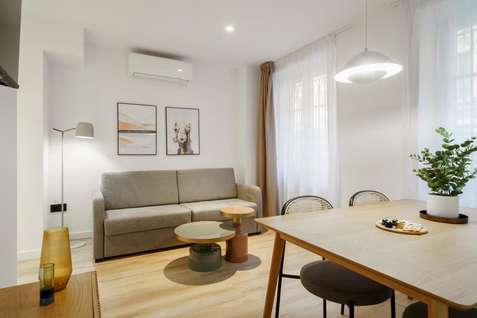 Limehome Malaga Calle Victoria Zewnętrze zdjęcie