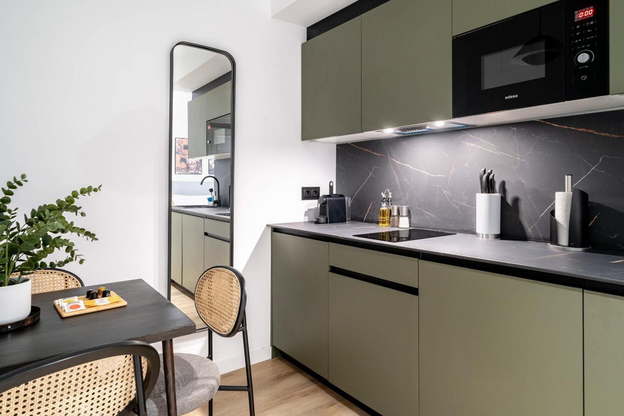 Limehome Malaga Calle Victoria Zewnętrze zdjęcie