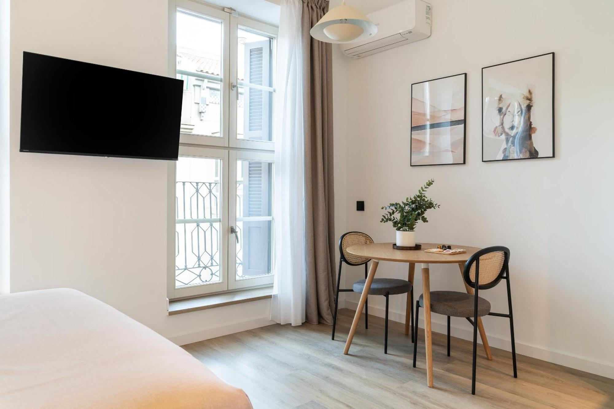 Limehome Malaga Calle Victoria Zewnętrze zdjęcie