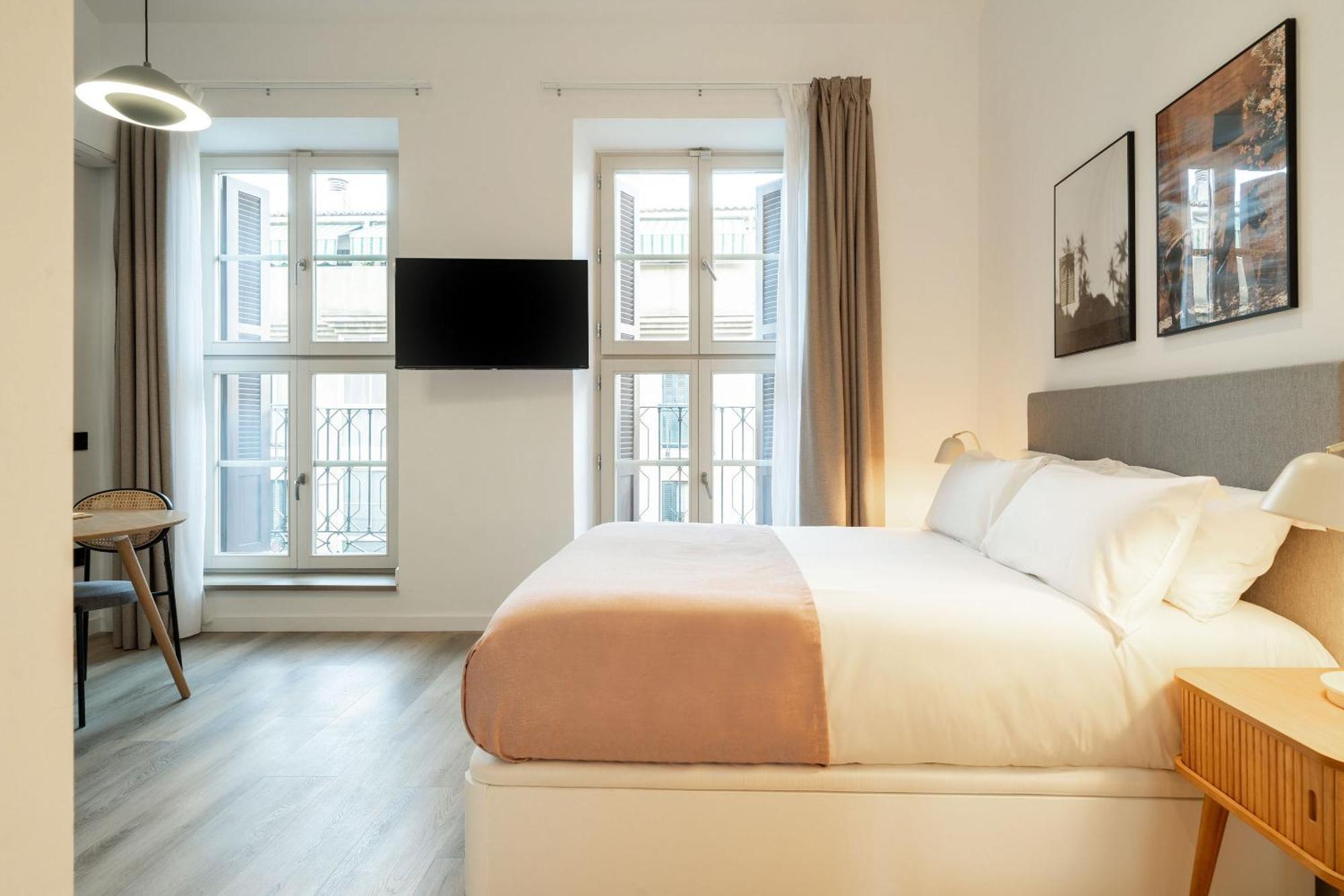 Limehome Malaga Calle Victoria Zewnętrze zdjęcie