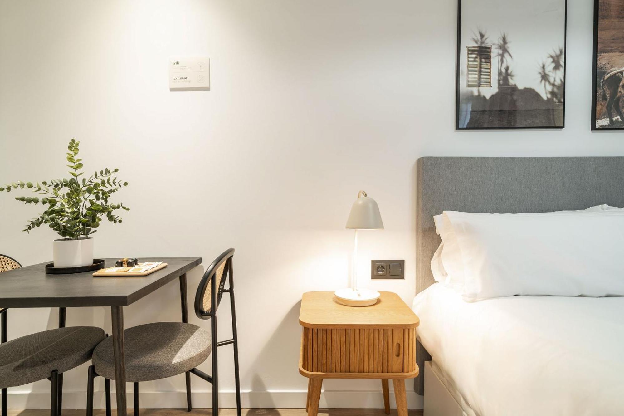 Limehome Malaga Calle Victoria Zewnętrze zdjęcie