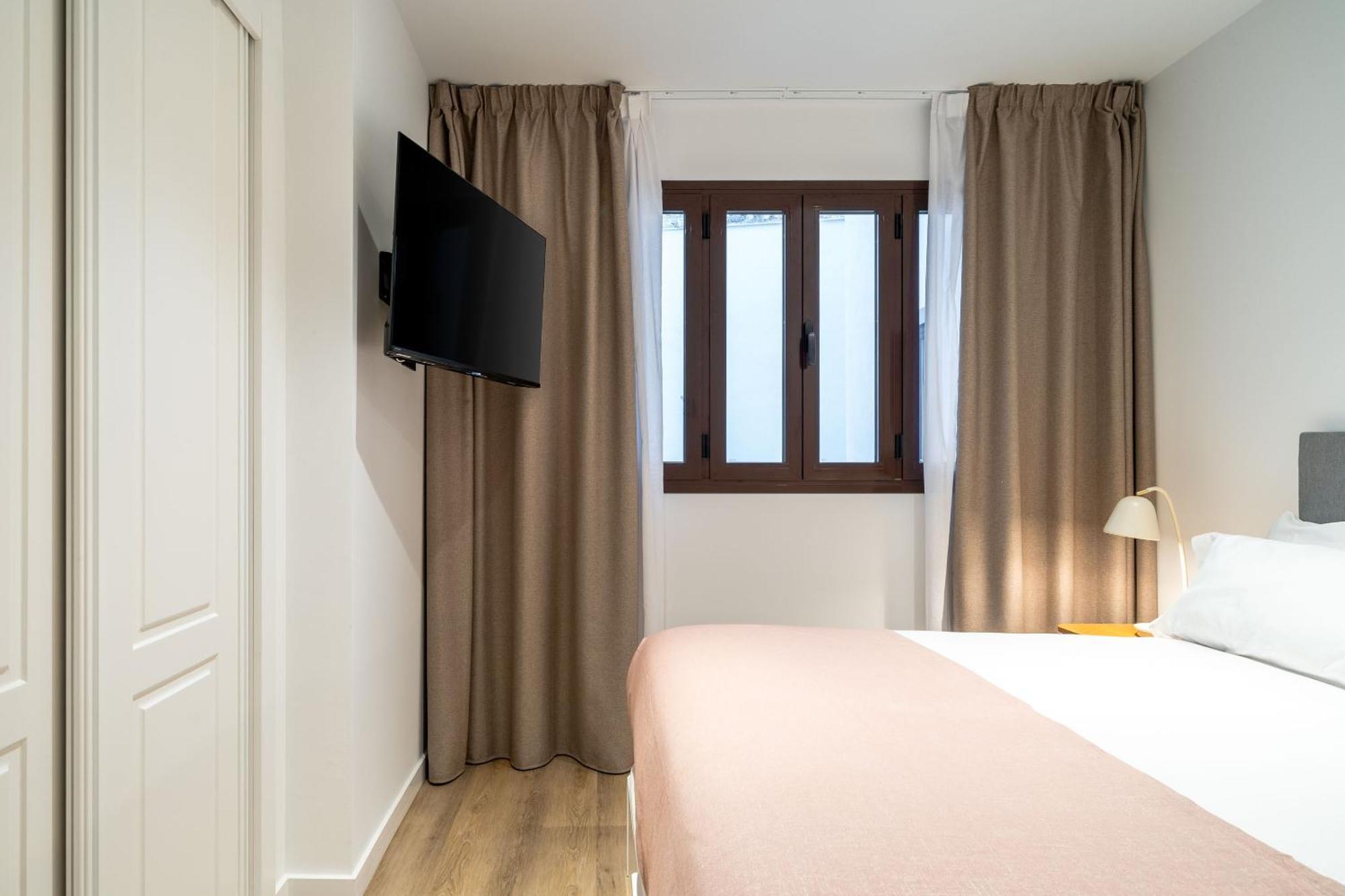 Limehome Malaga Calle Victoria Pokój zdjęcie