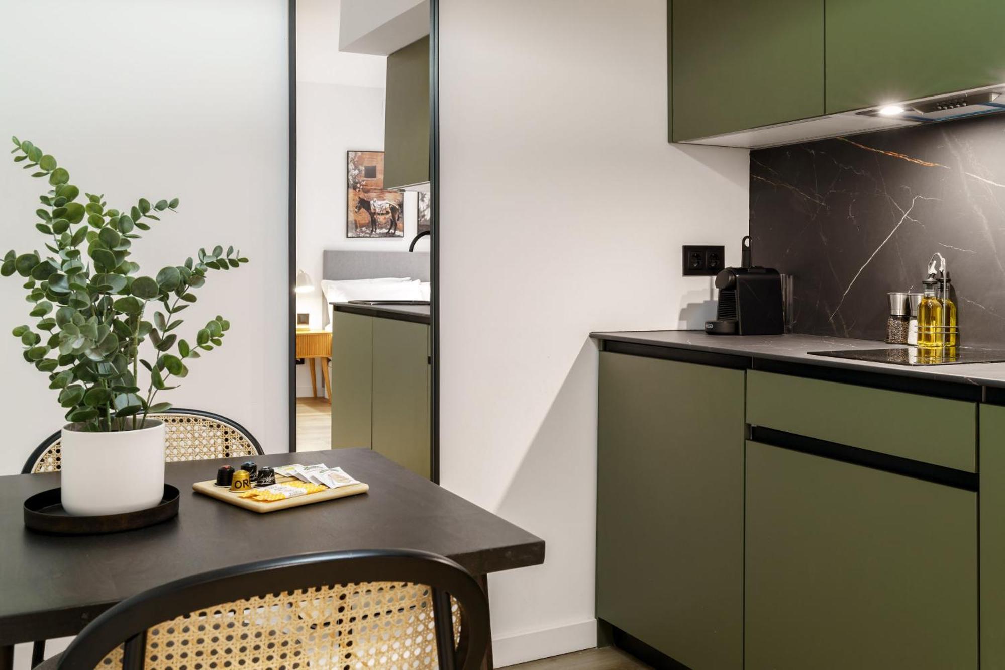 Limehome Malaga Calle Victoria Zewnętrze zdjęcie
